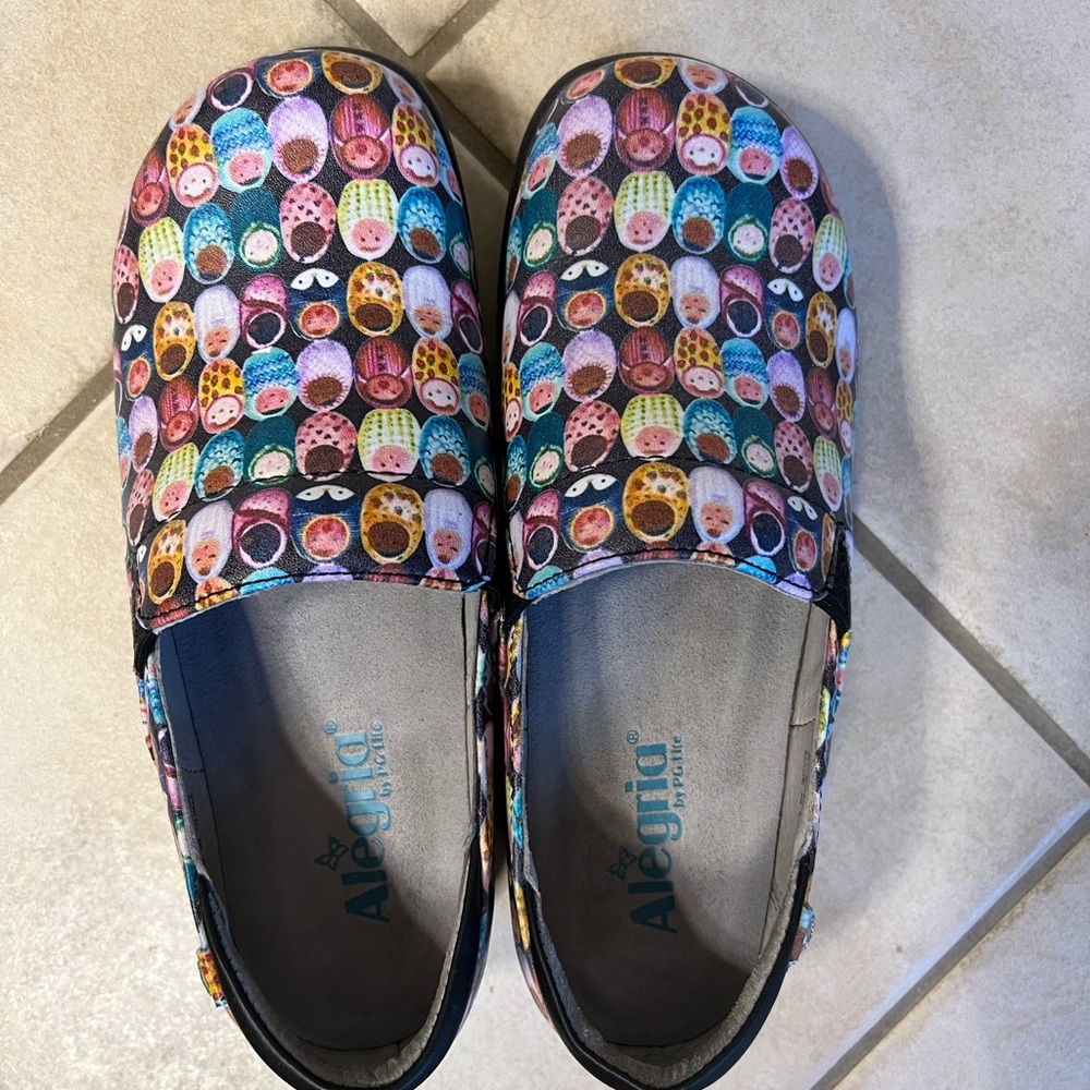 Fresh Baked Alegria slip on shoe size 7.5-8 (38) - EUC worn once!!!  Super Cute!